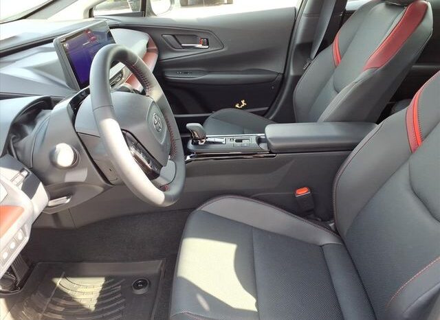 
 Toyota Prius Plug-In Hybrid full									