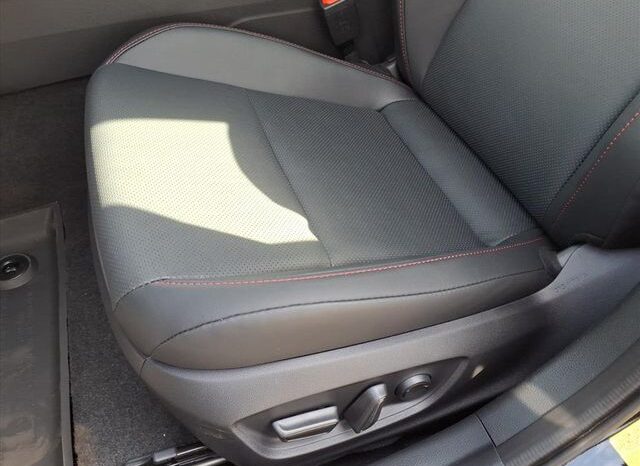 
 Toyota Prius Plug-In Hybrid full									