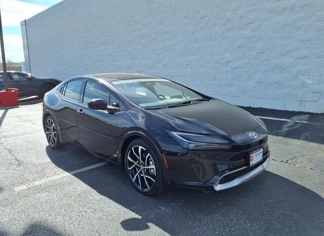 
 Toyota Prius Plug-In Hybrid full									