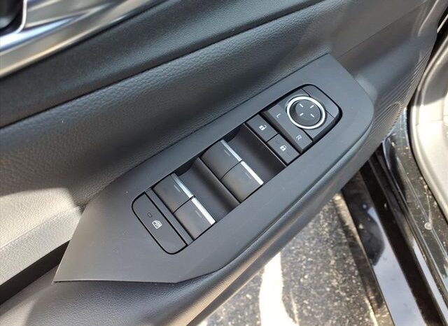 
 Toyota Prius Plug-In Hybrid full									