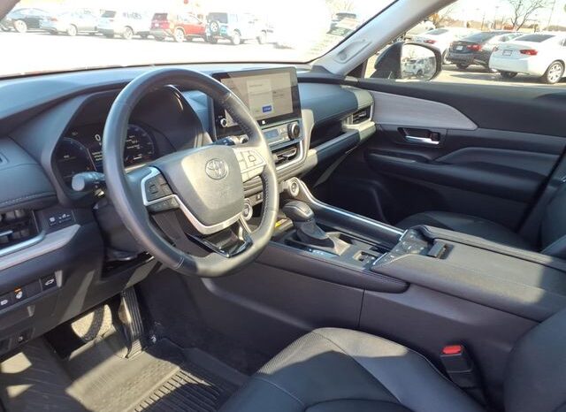 
 Toyota Grand Highlander full									