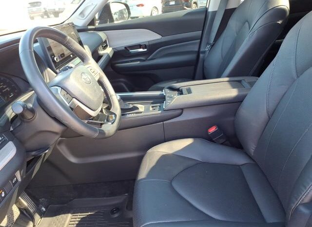 
 Toyota Grand Highlander full									