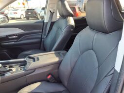 Toyota Grand Highlander full