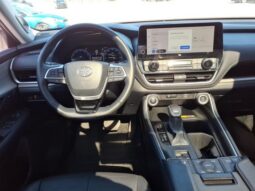 Toyota Grand Highlander full