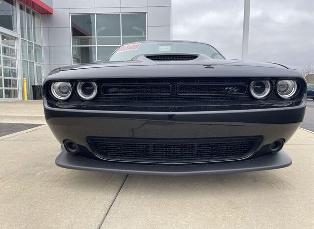 
 Dodge Challenger full									