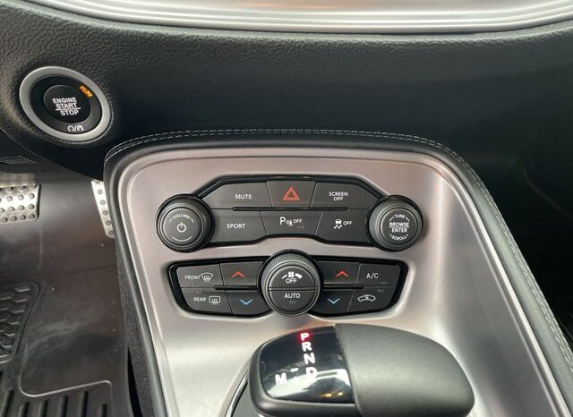 
 Dodge Challenger full									