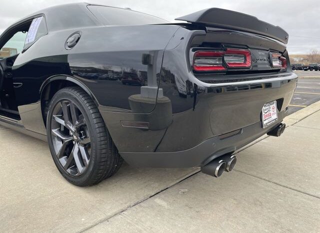 
 Dodge Challenger full									