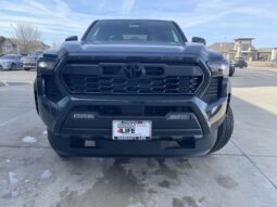 
 Toyota Tacoma Hybrid full									