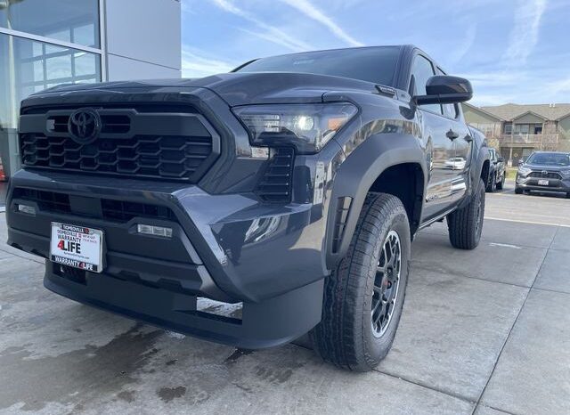 
 Toyota Tacoma Hybrid full									