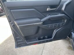 
 Toyota Tacoma Hybrid full									