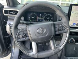 
 Toyota Tacoma Hybrid full									