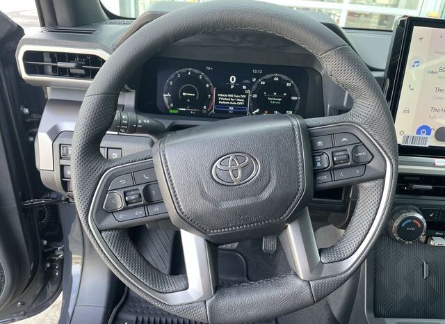 
 Toyota Tacoma Hybrid full									