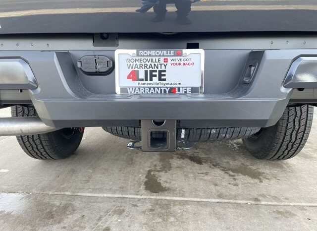 
 Toyota Tacoma Hybrid full									