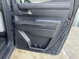 
 Toyota Tacoma Hybrid full									