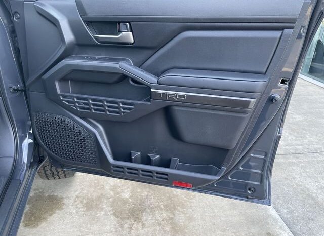 
 Toyota Tacoma Hybrid full									