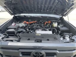 
 Toyota Tacoma Hybrid full									