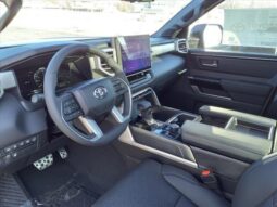 
 Toyota Tundra Hybrid full									