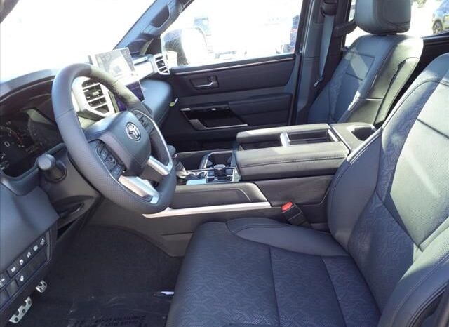 
 Toyota Tundra Hybrid full									