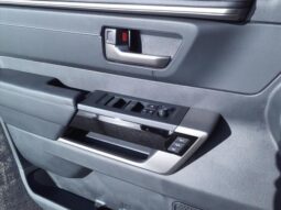 
 Toyota Tundra Hybrid full									