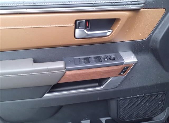 
 Toyota Tundra Hybrid full									