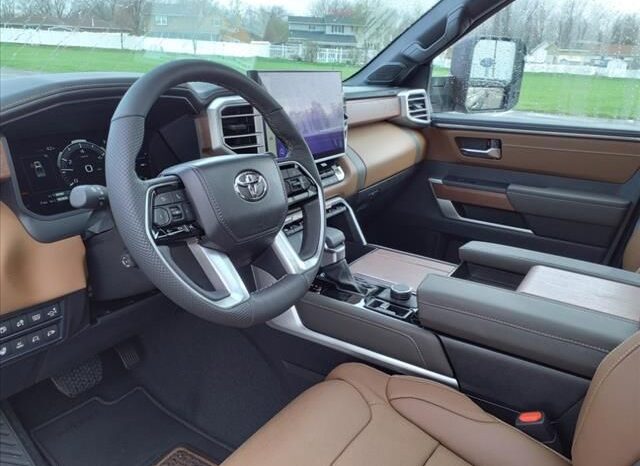 
 Toyota Tundra Hybrid full									