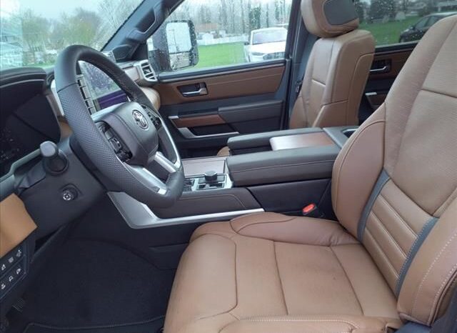 
 Toyota Tundra Hybrid full									