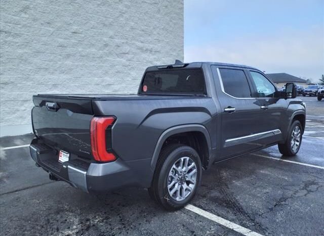 
 Toyota Tundra Hybrid full									