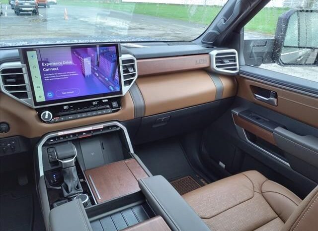 
 Toyota Tundra Hybrid full									