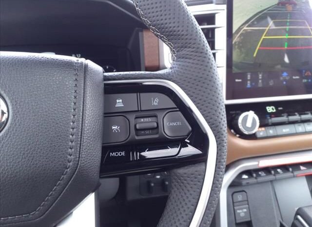 
 Toyota Tundra Hybrid full									