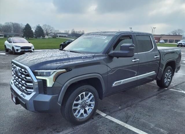 
 Toyota Tundra Hybrid full									