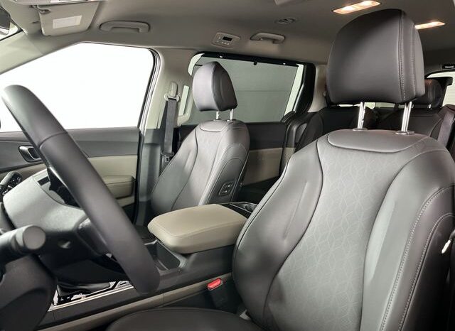 
 Kia Carnival Hybrid full									