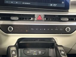 
 Kia Sorento Hybrid full									