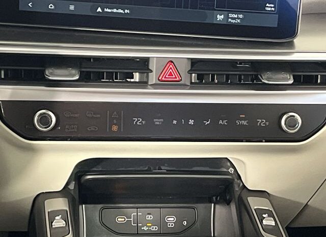 
 Kia Sorento Hybrid full									