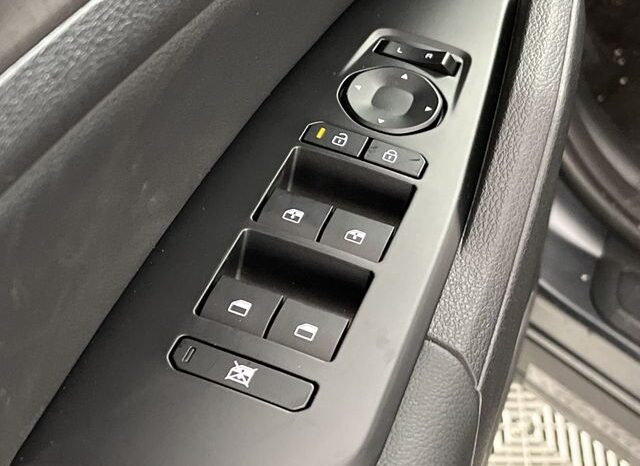 
 Kia Sportage Hybrid full									