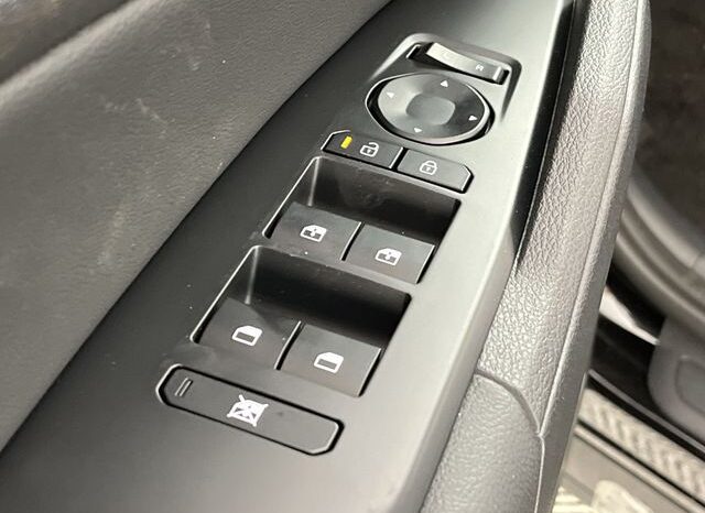 
 Kia Sportage Hybrid full									