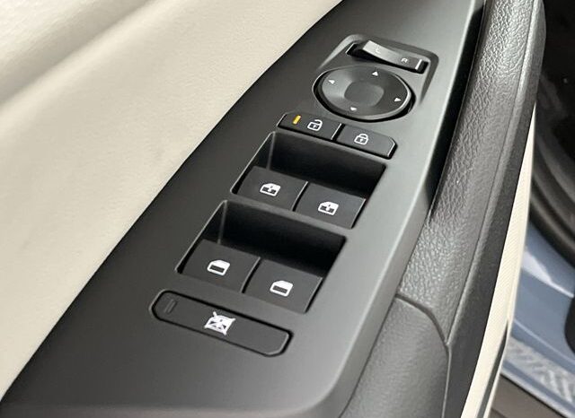 
 Kia Sportage Hybrid full									