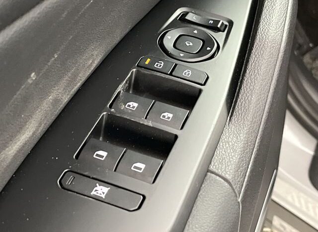 
 Kia Sportage Hybrid full									