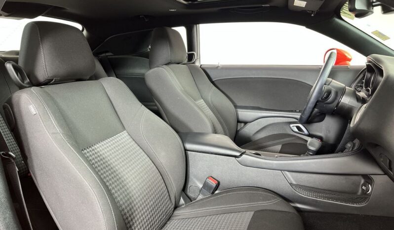 
 Dodge Challenger full									