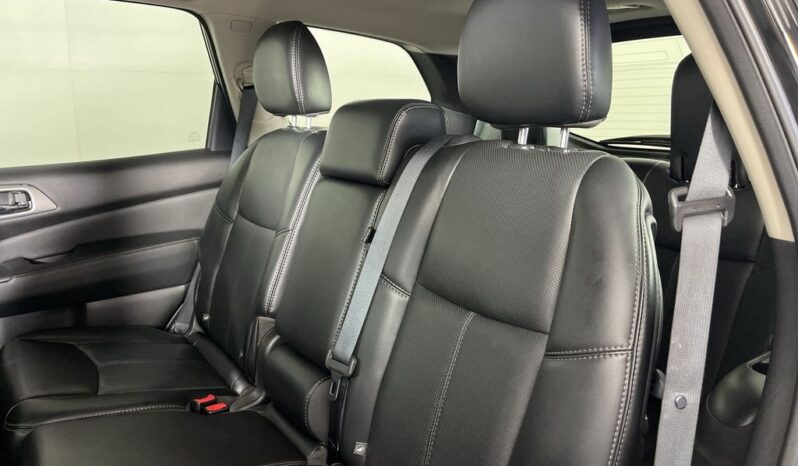 
 Nissan Pathfinder full									