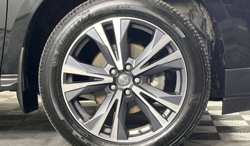 
 Nissan Pathfinder full									