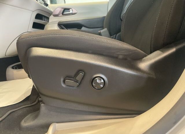 
 Chrysler Voyager full									