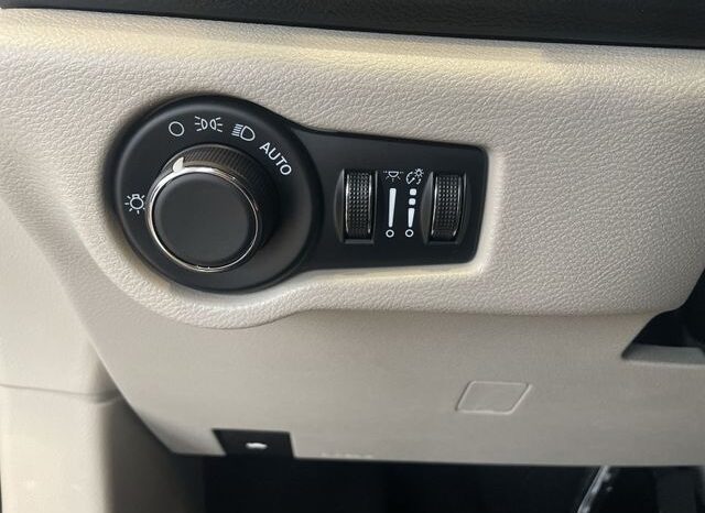 
 Chrysler Voyager full									