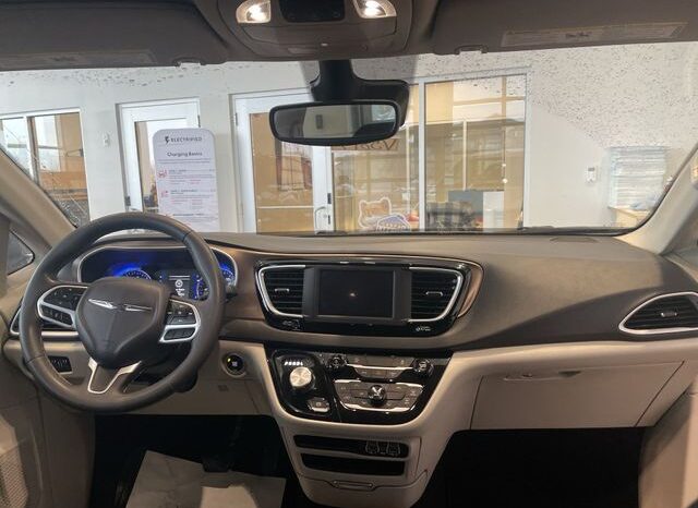 
 Chrysler Voyager full									