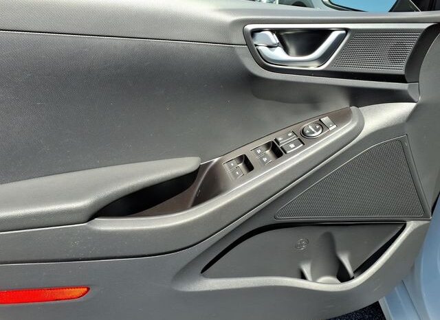 
 Hyundai Ioniq Hybrid full									