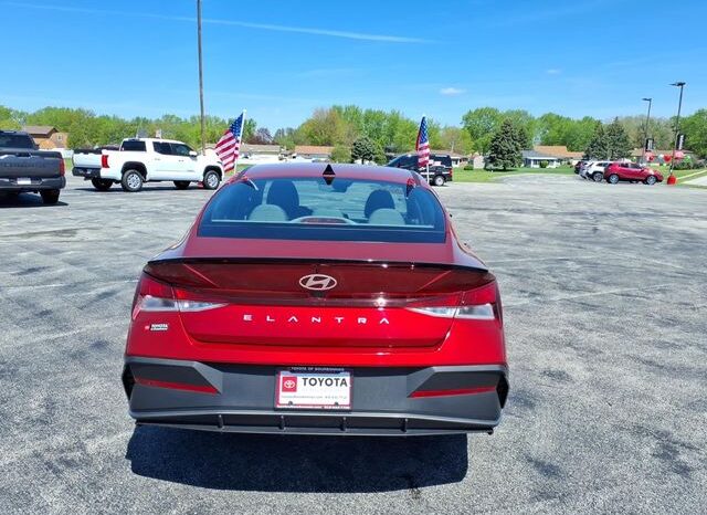 
 Hyundai Elantra full									