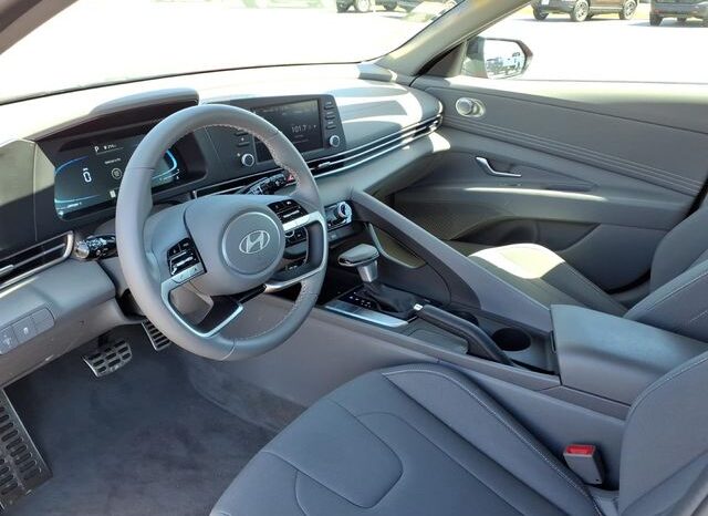 
 Hyundai Elantra full									