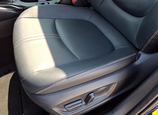 
 Toyota Corolla Hybrid full									