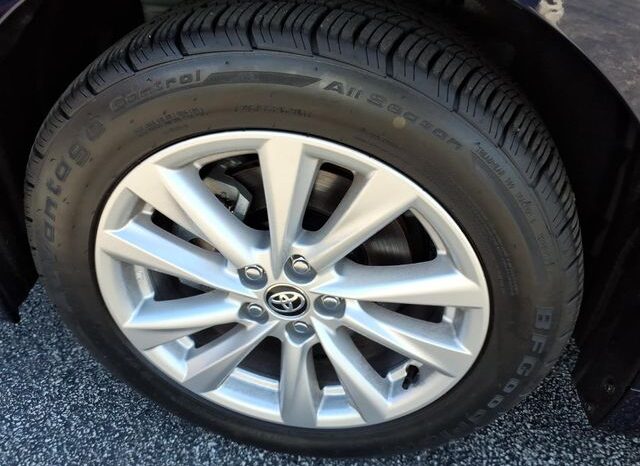 
 Toyota Corolla Hybrid full									