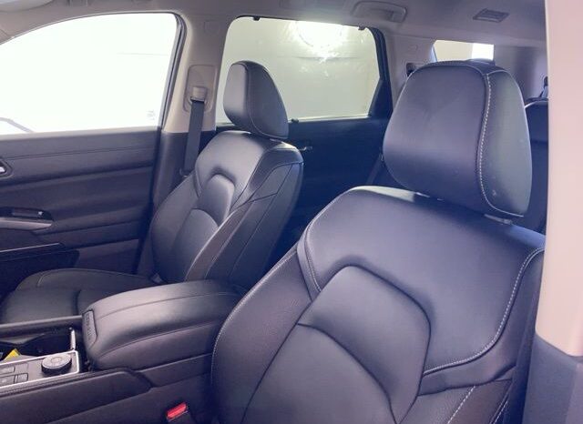 
 Nissan Pathfinder full									