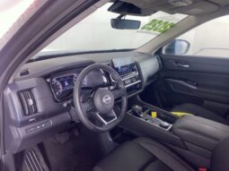 
 Nissan Pathfinder full									